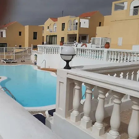 Apartamento En Caleta Paraiso. *